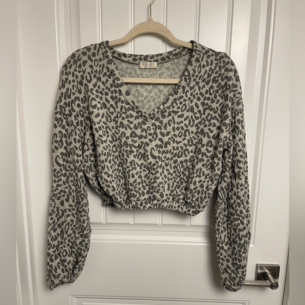 Altar'd State Gray Leopard Print Crop Top